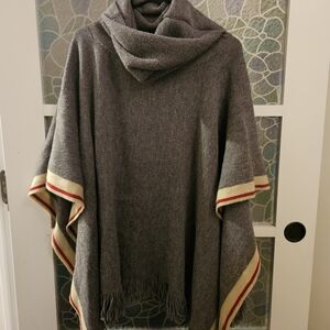 Roots Cabin Collection Gray Knit Poncho